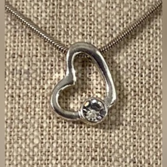 Elegant Silver Heart Pendant Necklace and stone crystal earrings - Picture 3 of 6